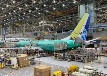 Boeing, uçak teslimatında Airbus’ı geride bıraktı