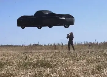 Elektrikli uçan otomobil Alef, halka açık alanda test edildi