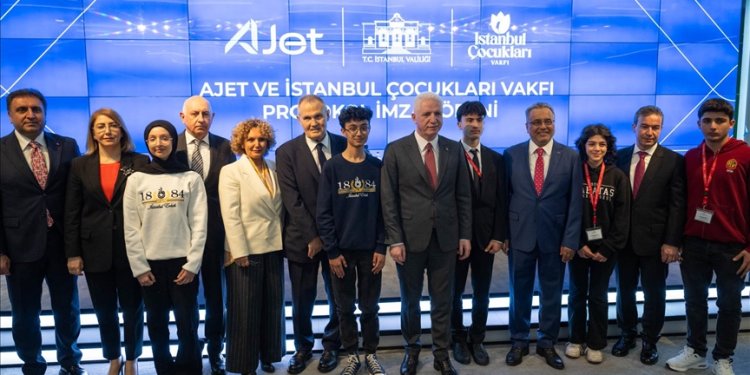 AJet’ten öğrencilere seyahat desteği