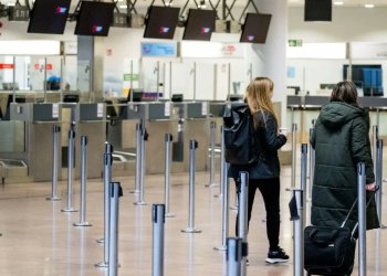 Ülkedeki çalışanlar greve gitti: Uçuşlar yapılamadı