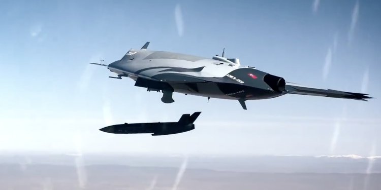 ANKA III, Süper Şimşek’i gökyüzünde bıraktı!