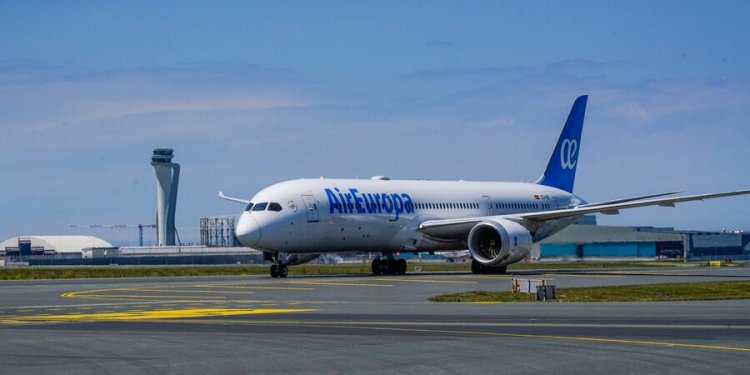 İstanbul Havalimanı’na 112. havayolu Madrid’den geldi