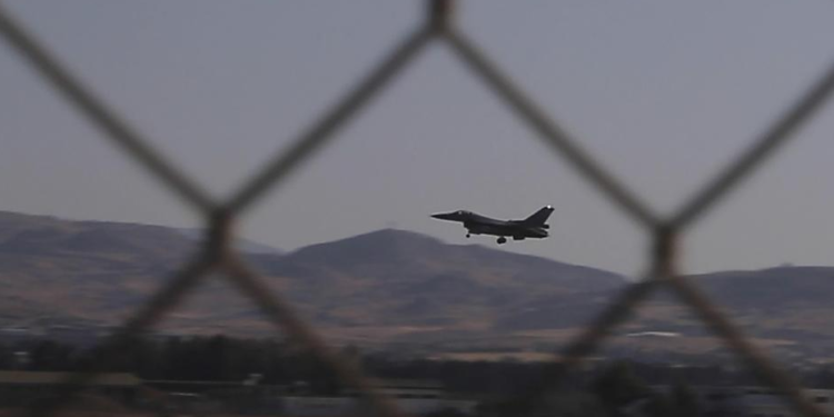 Pakistan güvenlik kaynakları: 5 savaş uçağı 1 dron düşürüldü