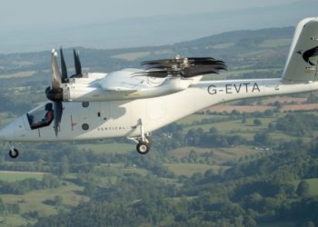 Vertical, açık hava sahasında ilk pilotlu uçuşunu yaptı