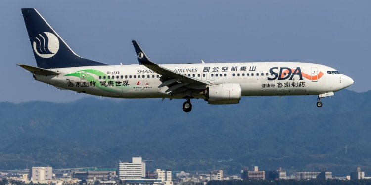 Çin’de 737 zorunlu iniş yaptı