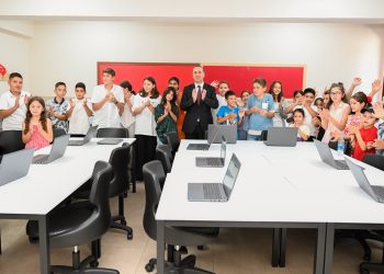 İGA’dan Büyük Taarruz rotasındaki köy okullarına destek