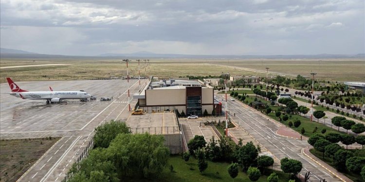 Iğdır Havalimanı uluslararası hava trafiğine açıldı