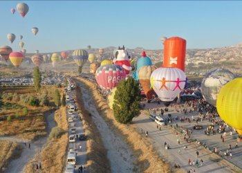 Kapadokya Balon Festivali son gününde büyüledi