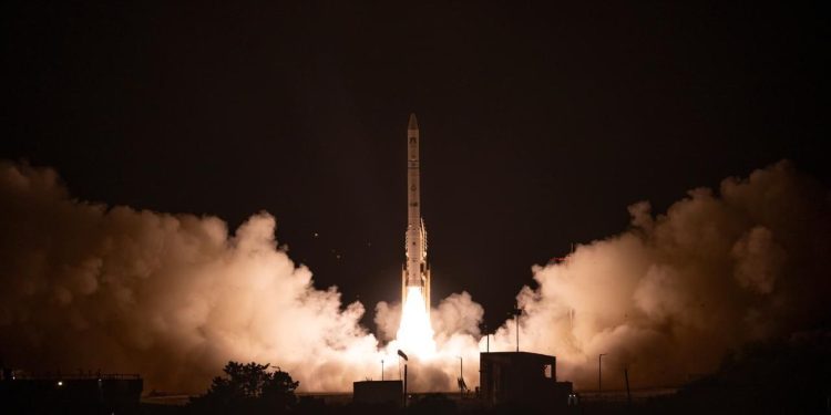 İsrail, Ofek 19 casus uydusunu fırlattı