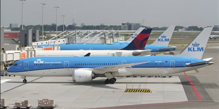 KLM’den 100 uçuşluk iptal