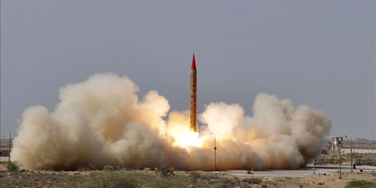 Nükleer kart masada: Pakistan, Suudi Arabistan için devreye girebilir