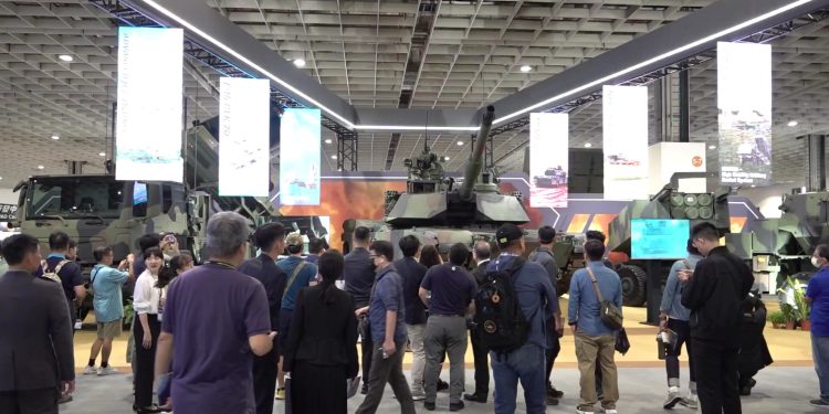 Çin baskısı gölgesinde Tayvan’da dev savunma fuarı