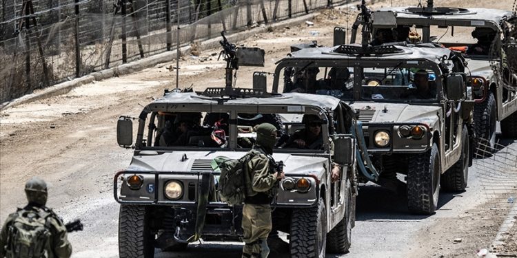 İsrail askerleri Suriye’nin güney köyünü bastı