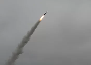 Trump, Tomahawk kararını açıkladı, Rusya “gerilim olur” dedi