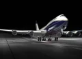 Boeing, üst düzey 747-8 jeti için anahtar teslim programı başlattı