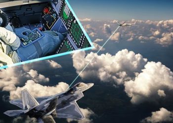 F-22’den insansız hava aracı kontrol edildi