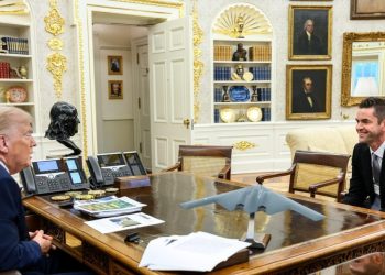 Trump, NASA için vazgeçtiği ismi yeniden aday gösterdi