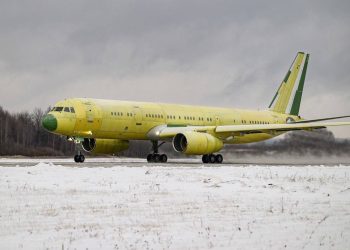 Yerli Rus yolcu uçağı Tu-214 Kazan’dan havalandı
