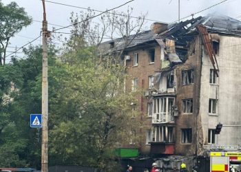 Kiev, sabaha yoğun füze ve İHA saldırılarıyla uyandı