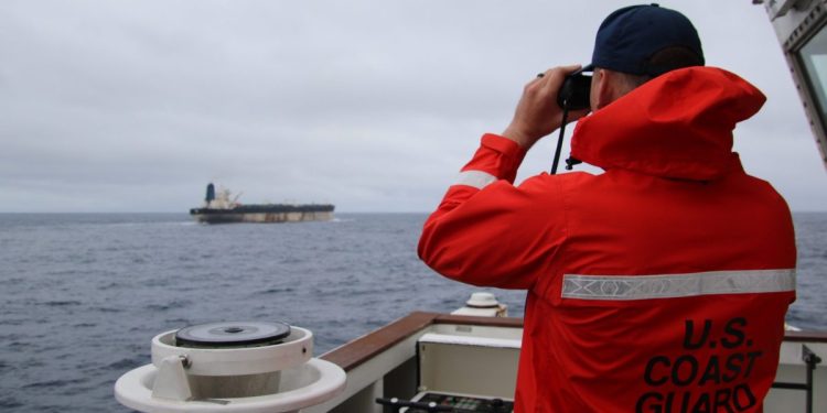 Açık denizde şok hamle: ABD Rus tankerine el koydu!