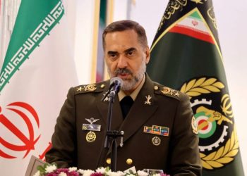 İran Savunma Bakanı: Füze gücümüz müzakereyle yok edilemez