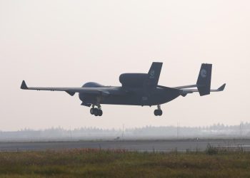 Çin’in “ana gemi” İHA’sı Jiutian ilk uçuşunu yaptı
