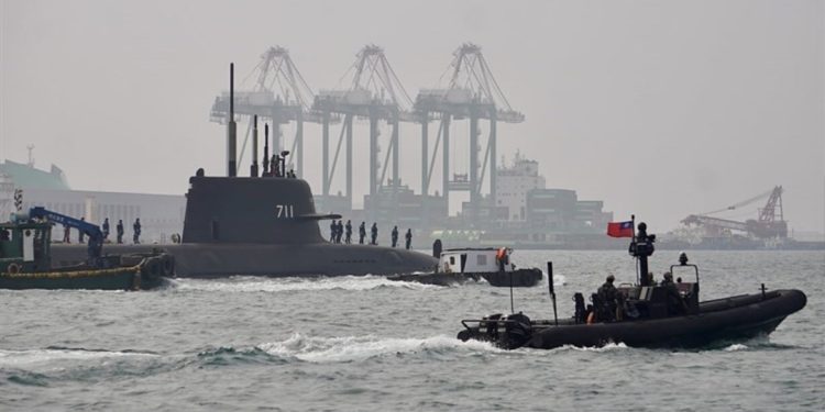 Tayvan’ın ilk yerli denizaltısı sualtı testini geçti