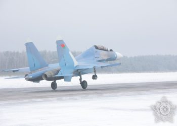 Belarus, yeni Su-30M2 savaş uçaklarını teslim aldı