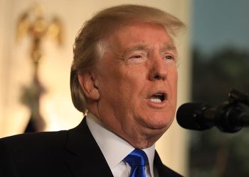 Trump’tan İran’la iş yapanlara ek vergi kararı