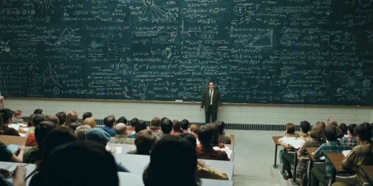 Akademi endüstrinin neresinde durmalı?