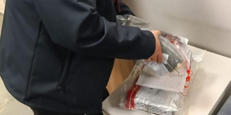 İstanbul Havalimanı’nda 13 kilo havyara ceza