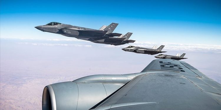 ABD, Orta Doğu’ya 300’den fazla uçak yığdı